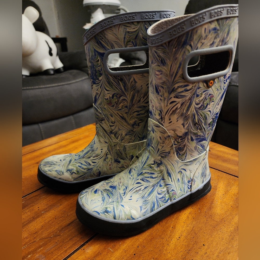 Bogs Boots (Size 2 Youth)